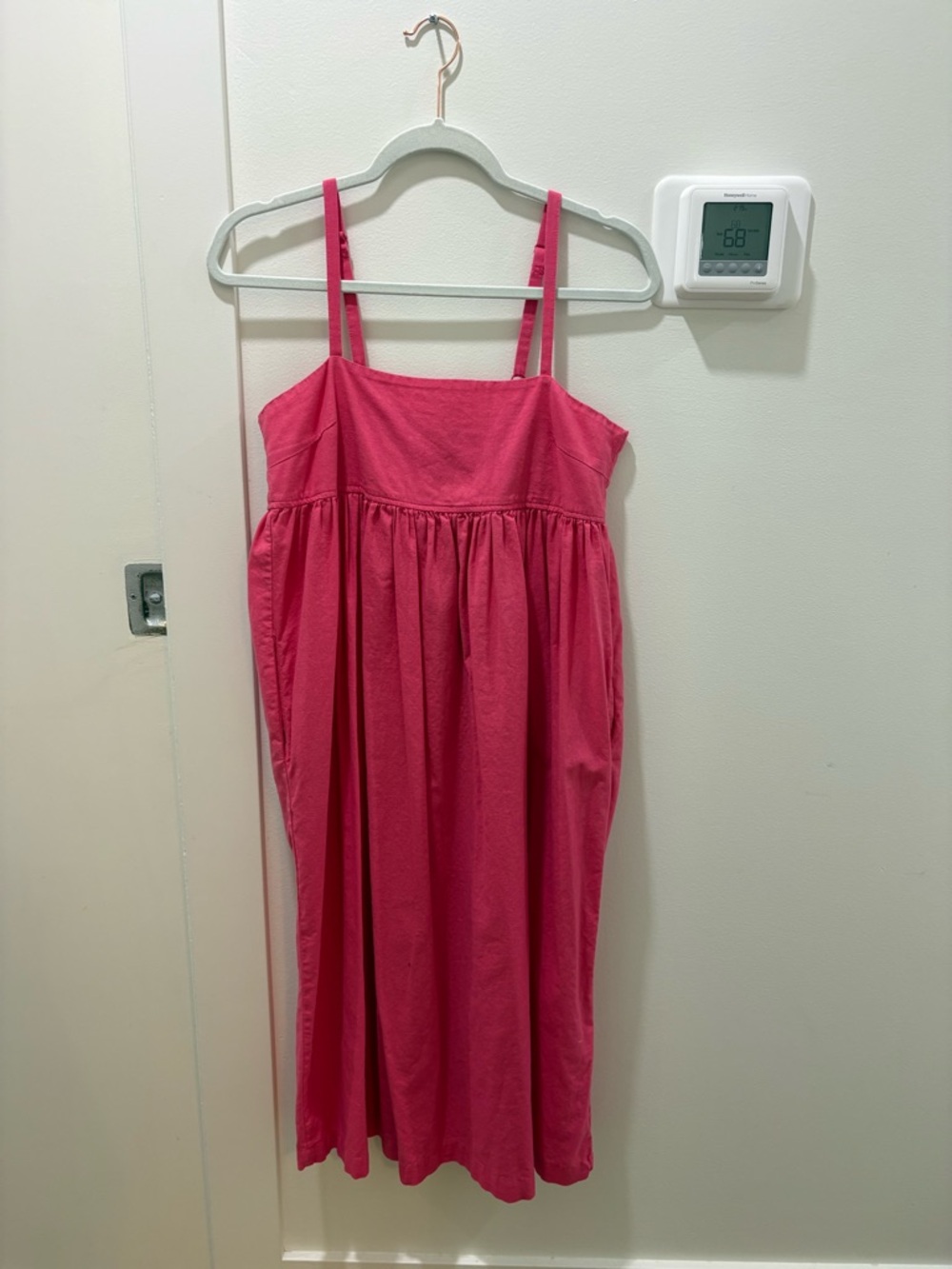 SALE 🌟 LITTLE MOUNTAIN VANCOUVER | Pink Spaghetti Strap Sundress